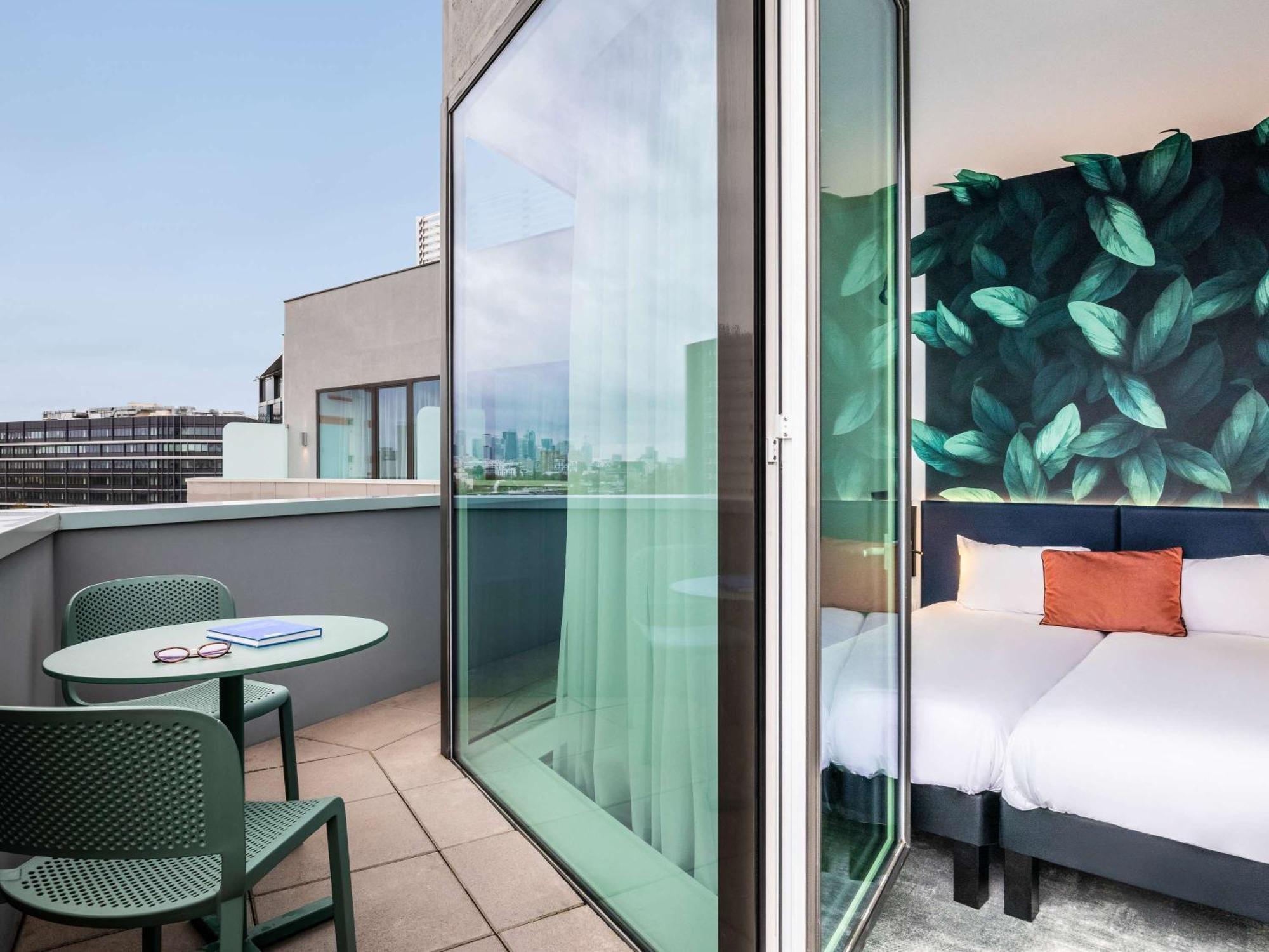 ホテル Ibis Styles Bezons Paris La Defense エクステリア 写真
