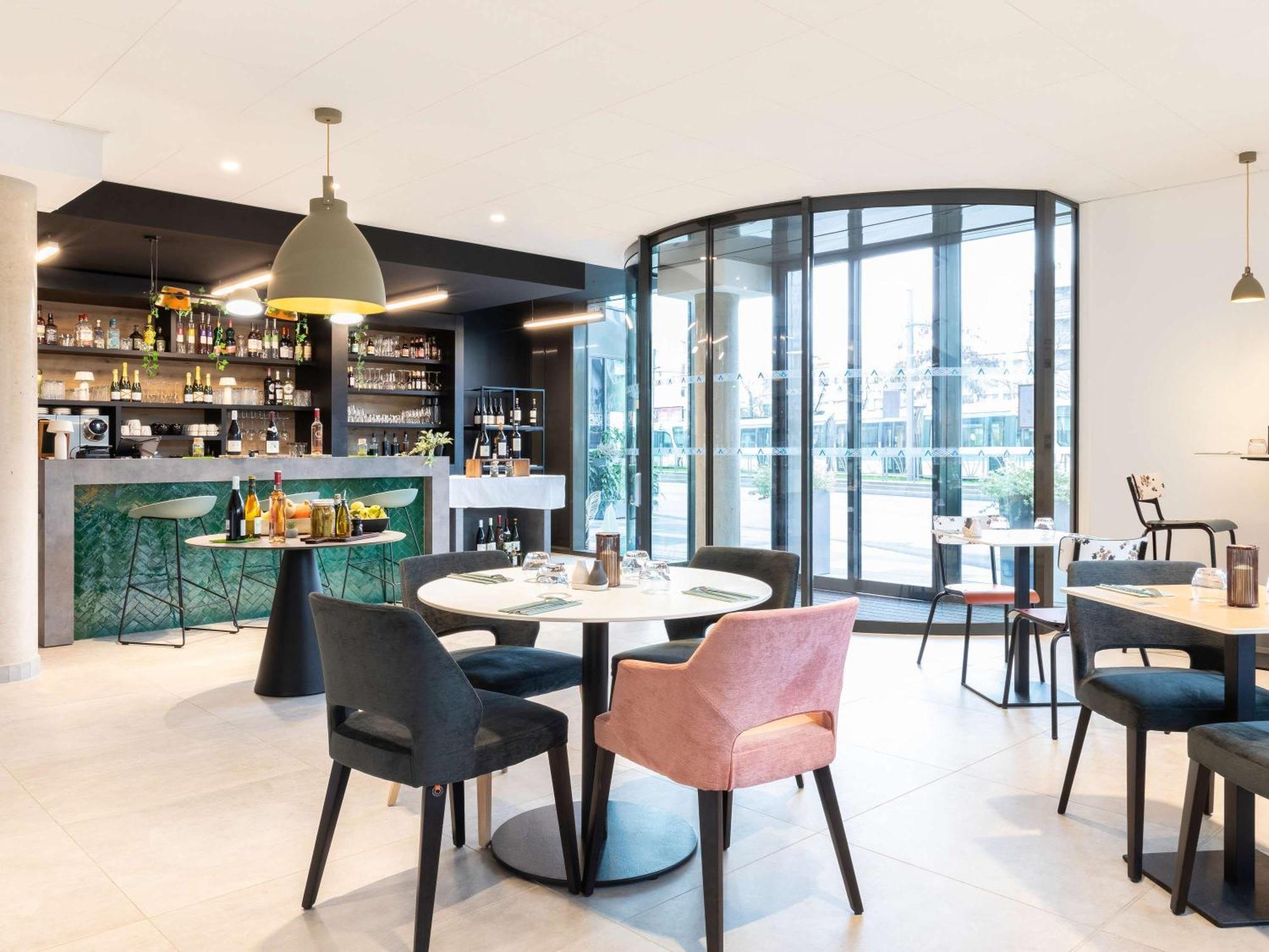 ホテル Ibis Styles Bezons Paris La Defense エクステリア 写真