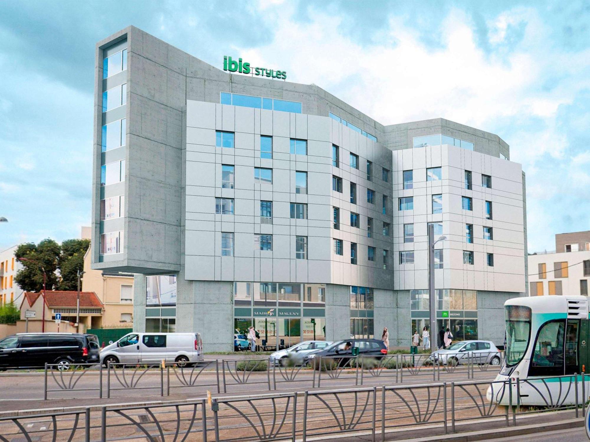 ホテル Ibis Styles Bezons Paris La Defense エクステリア 写真