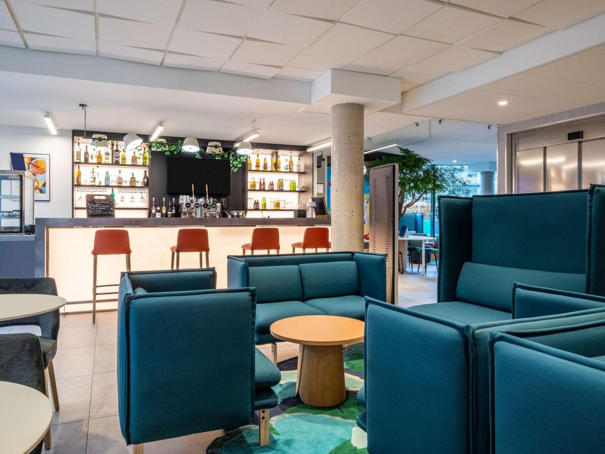 ホテル Ibis Styles Bezons Paris La Defense エクステリア 写真