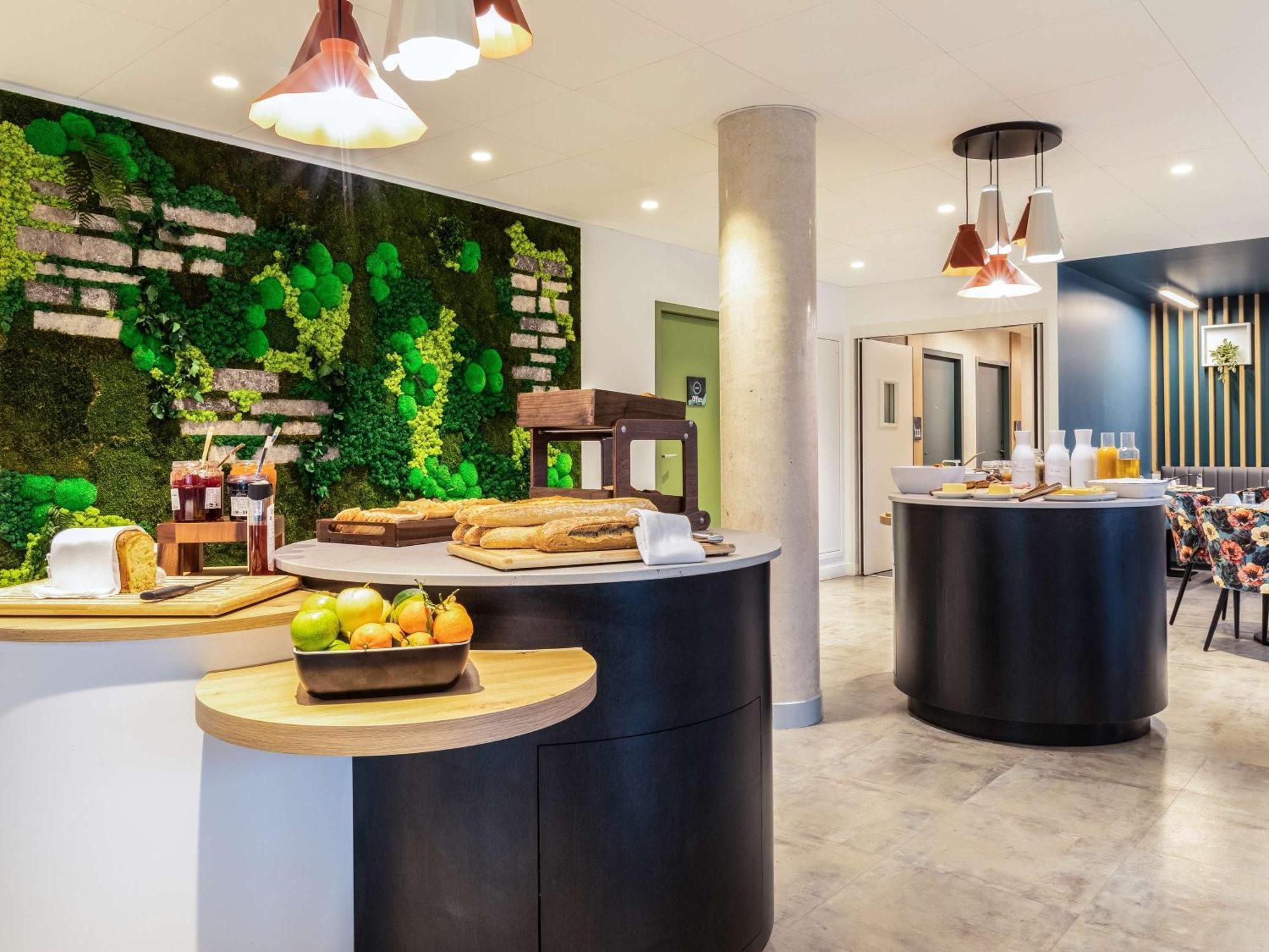 ホテル Ibis Styles Bezons Paris La Defense エクステリア 写真