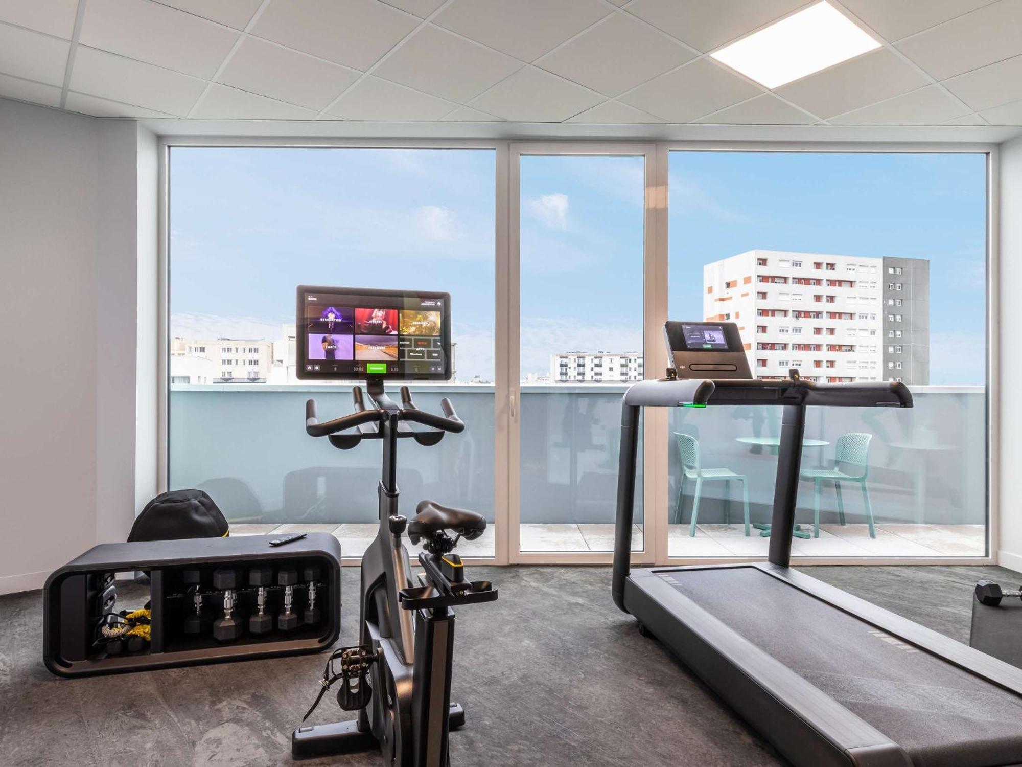 ホテル Ibis Styles Bezons Paris La Defense エクステリア 写真