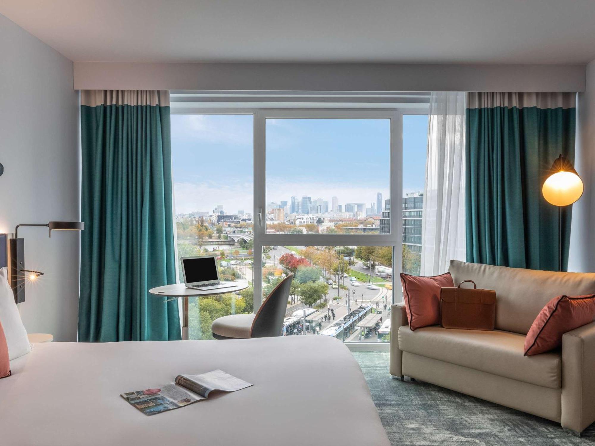 ホテル Ibis Styles Bezons Paris La Defense エクステリア 写真