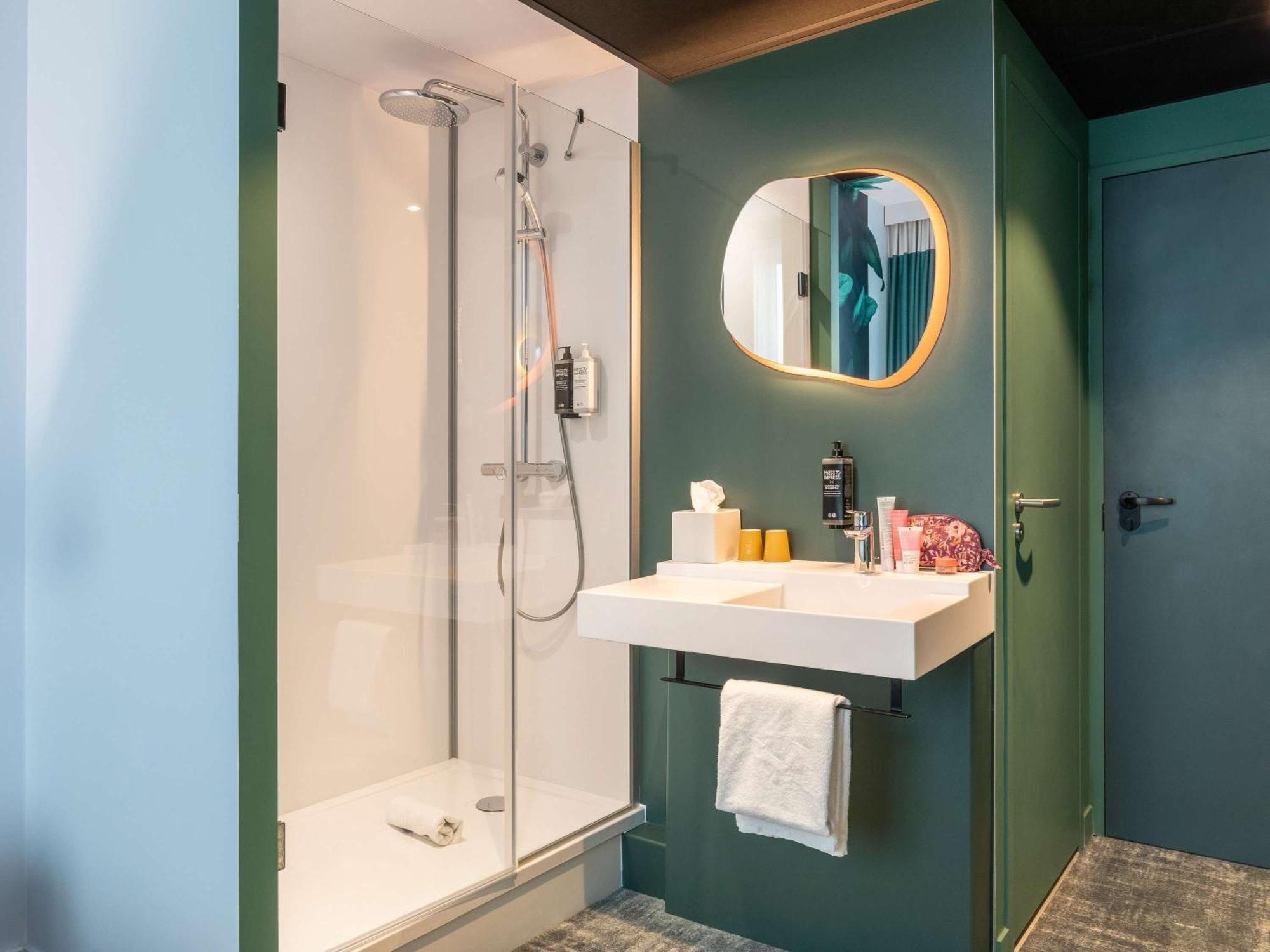 ホテル Ibis Styles Bezons Paris La Defense エクステリア 写真